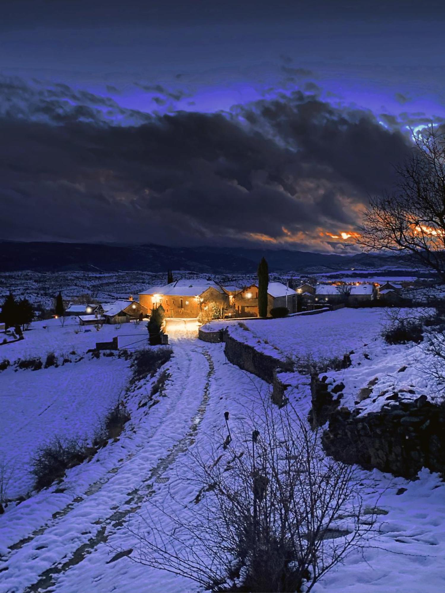 Borda De Fadrin Pension Ipies Buitenkant foto